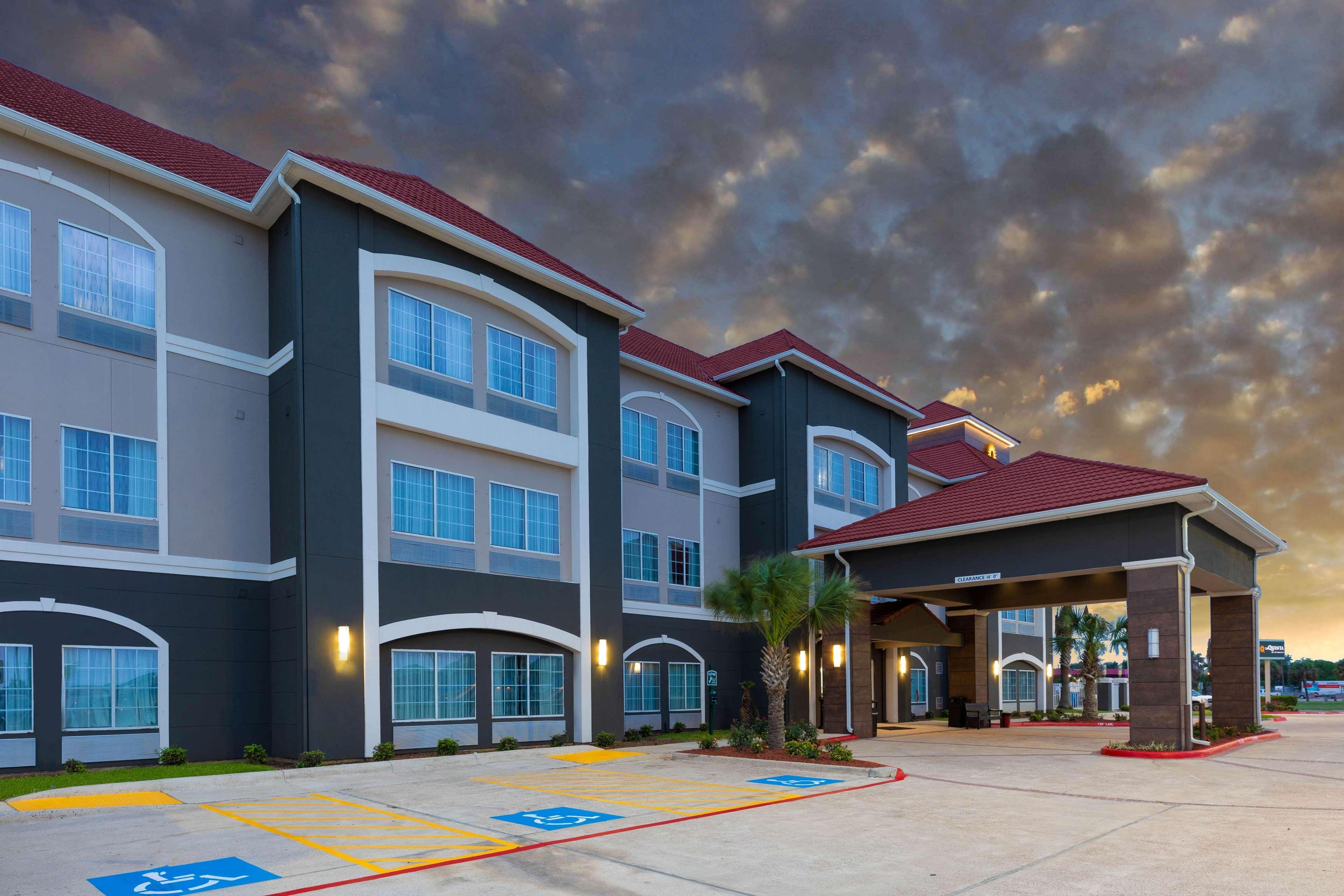 La Quinta By Wyndham Hotel